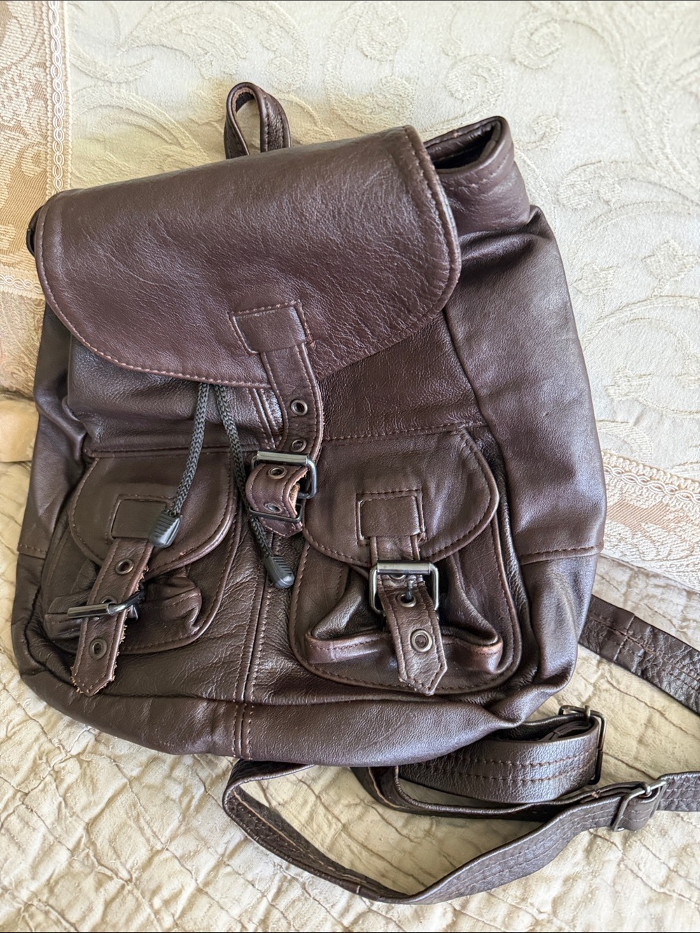 Men or women’s brown leather backpack in good condition supple clean interior - Picture 14 of 14